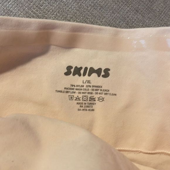 SKIMS Core Control Brief - L/XL - Picture 6 of 6